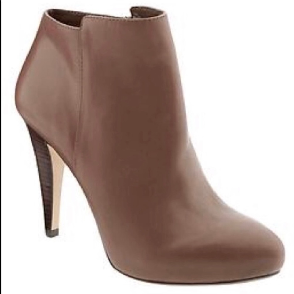 Banana Republic Tilia heeled bootie
